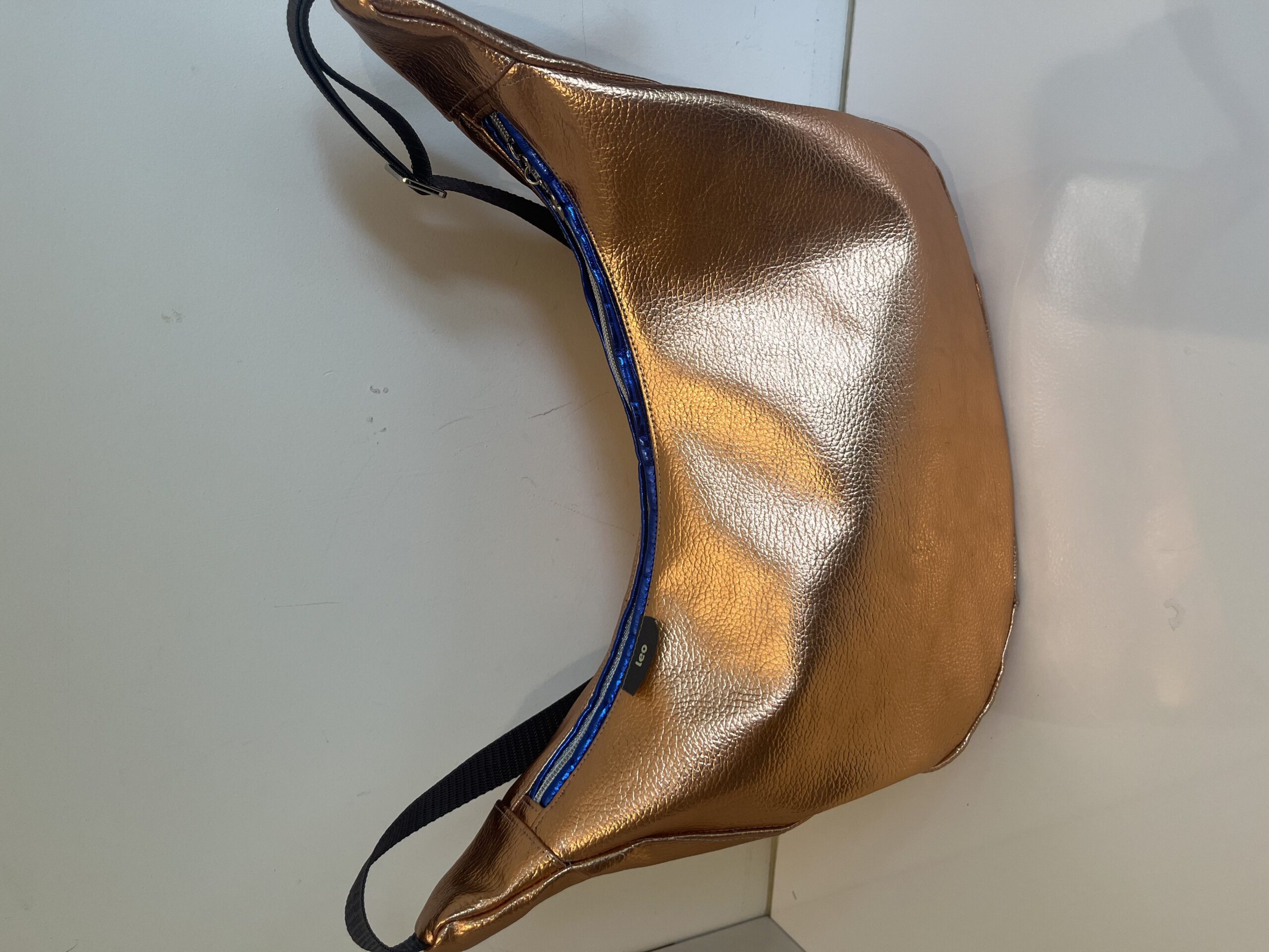 Bronzen crossbody