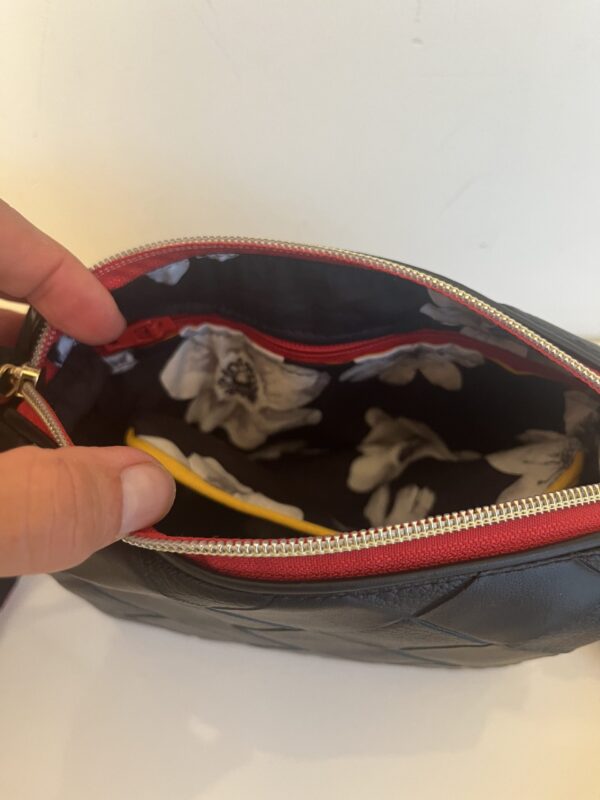 Classic met vrolijke riem