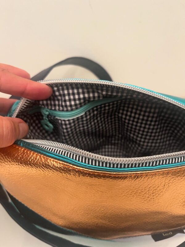 Crossbody Nale turkoise Maat M 35 euro