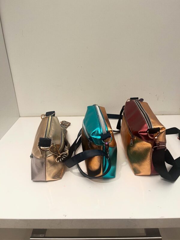 Crossbody Nale turkoise Maat M 35 euro