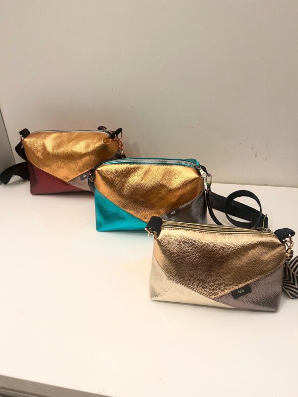 Crossbody Nale turkoise Maat M 35 euro