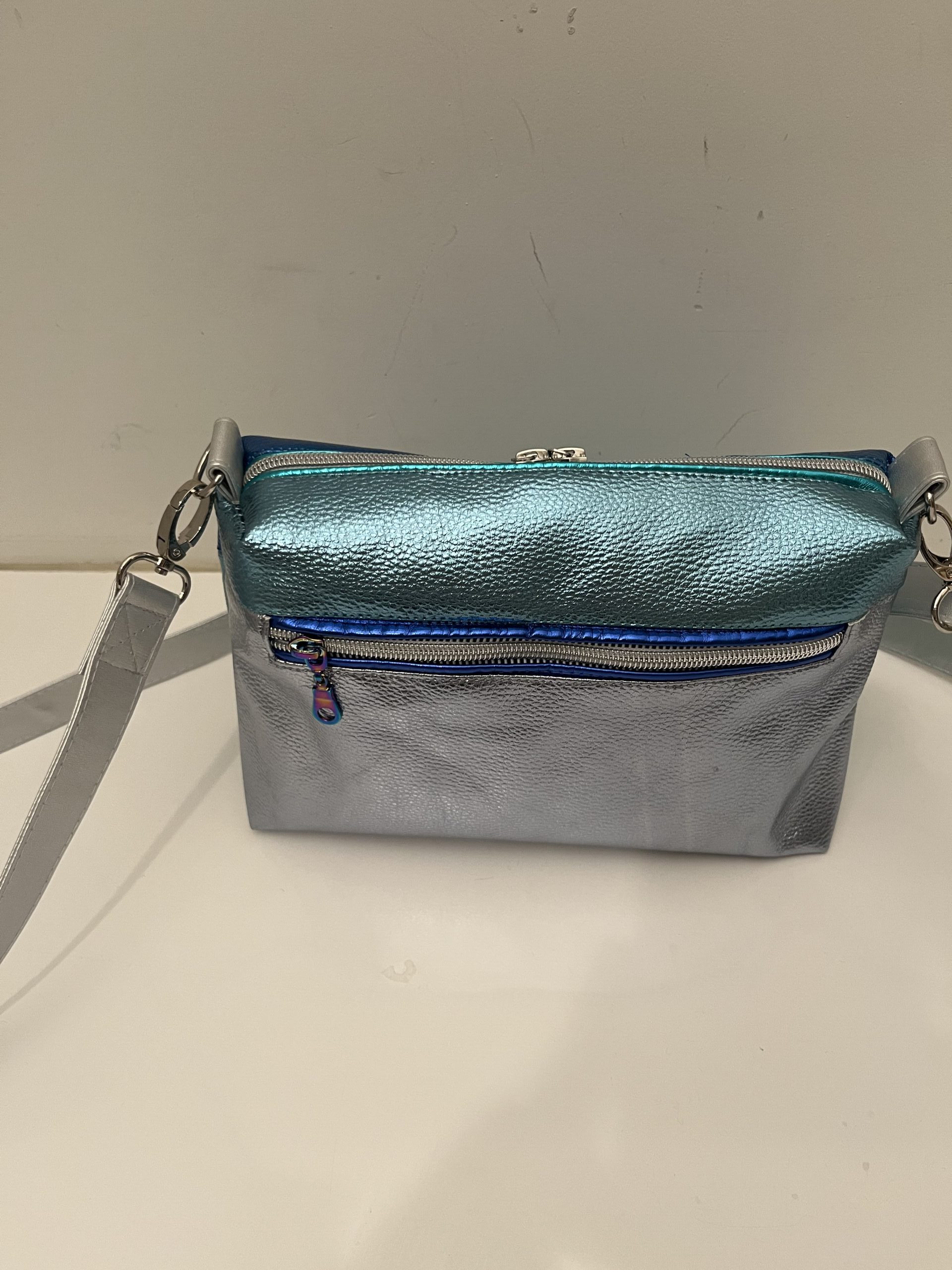 Crossbody Nale blauw maat M   45 euro