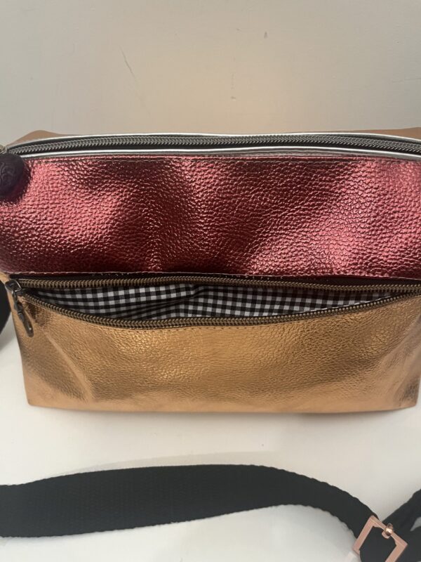 Crossbody Nale rood maat L 45euro