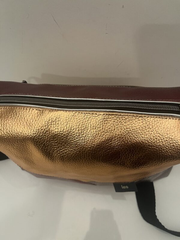 Crossbody Nale rood maat L 45euro