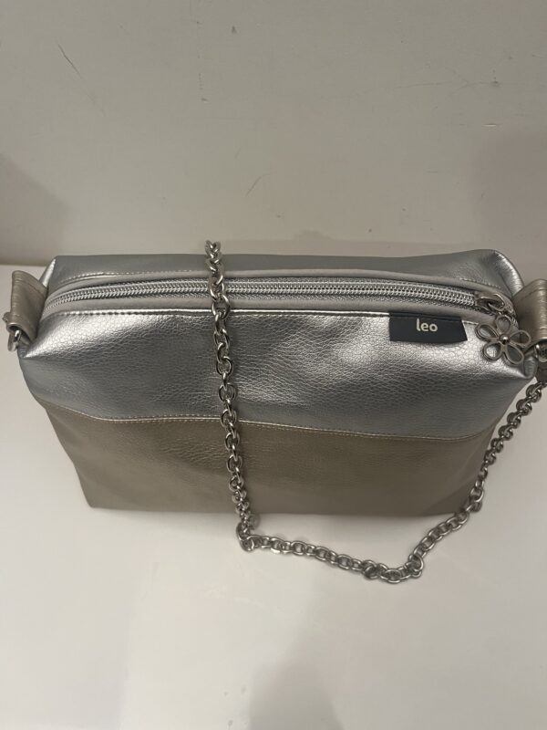 Silver en goud met gele binnenkant