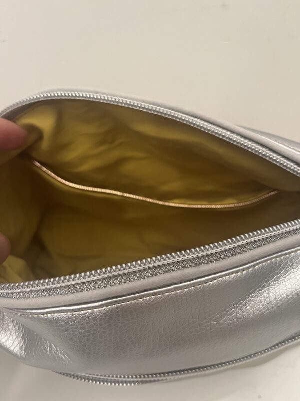 Silver en goud met gele binnenkant