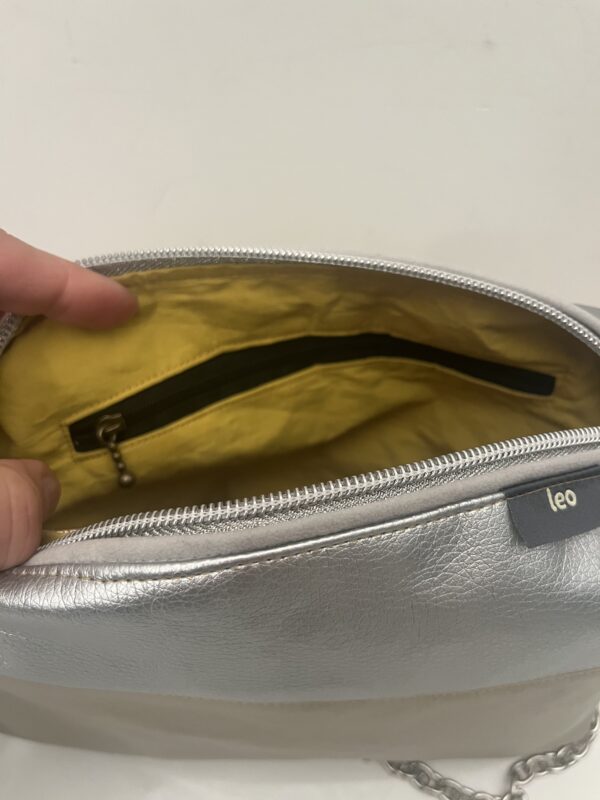 Silver en goud met gele binnenkant