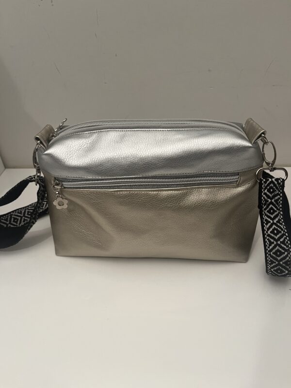 Silver en goud met gele binnenkant