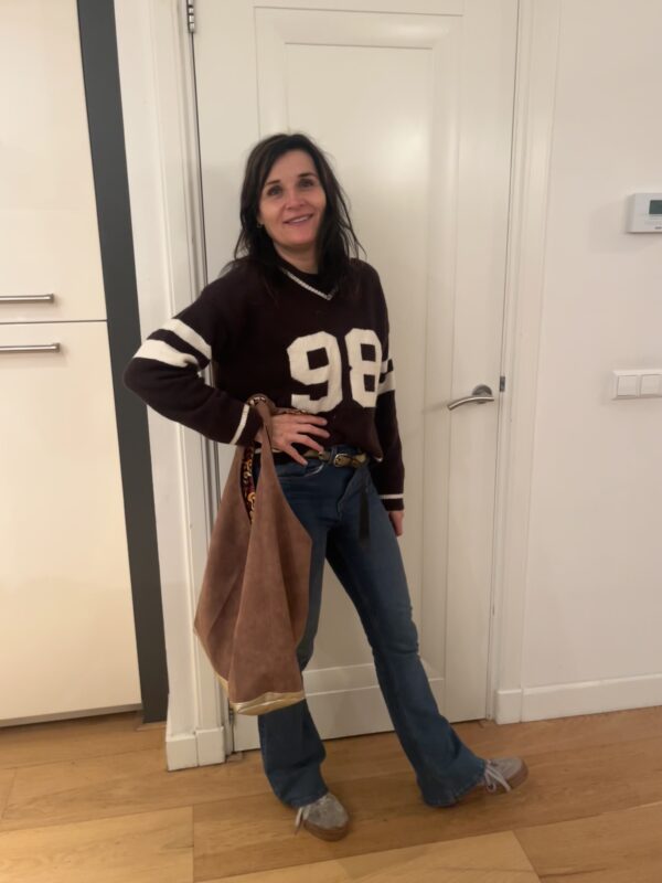 Bruine shopper met vrolijke binnenkant en verstelbaar met knot