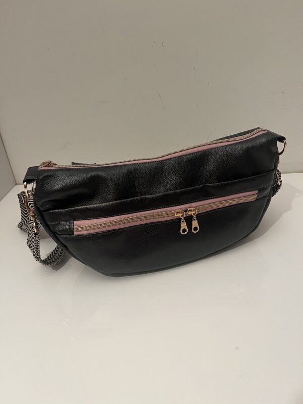 Grijs en roze croissant bag