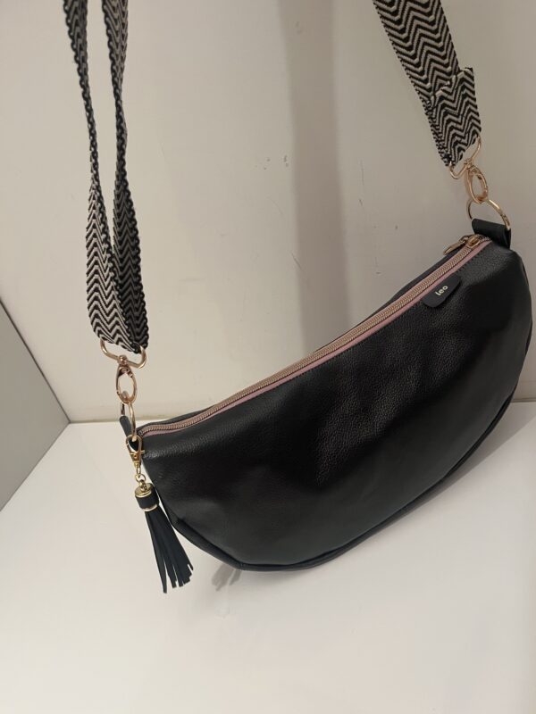 Grijs en roze croissant bag