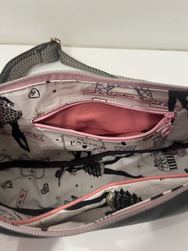 Grijs en roze croissant bag