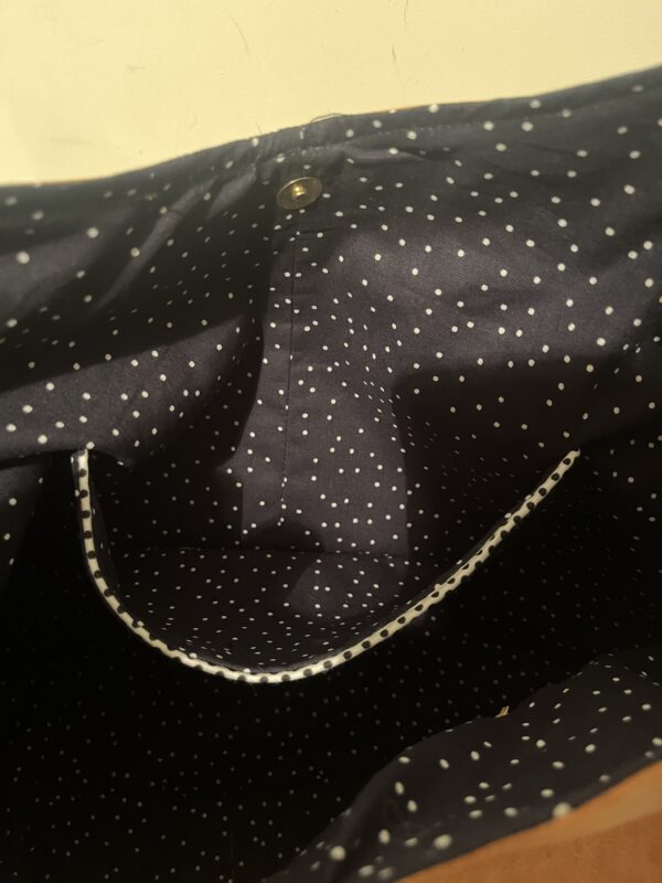 Bruine shopper met strik