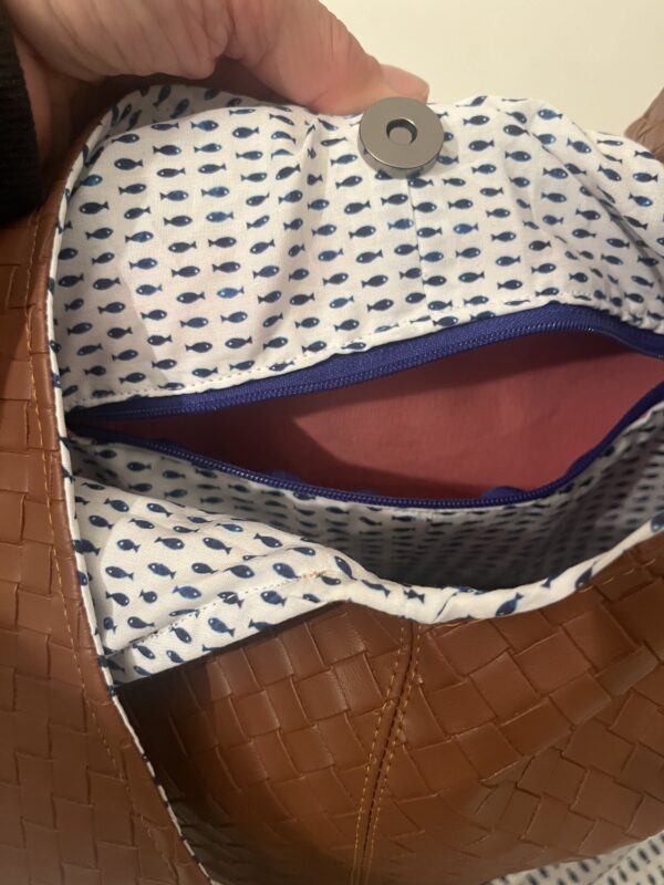 Bruine shopper gevlochten look