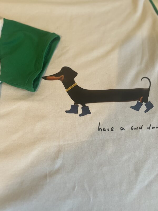 Moeder en dochter shirt vrolijk met teckel